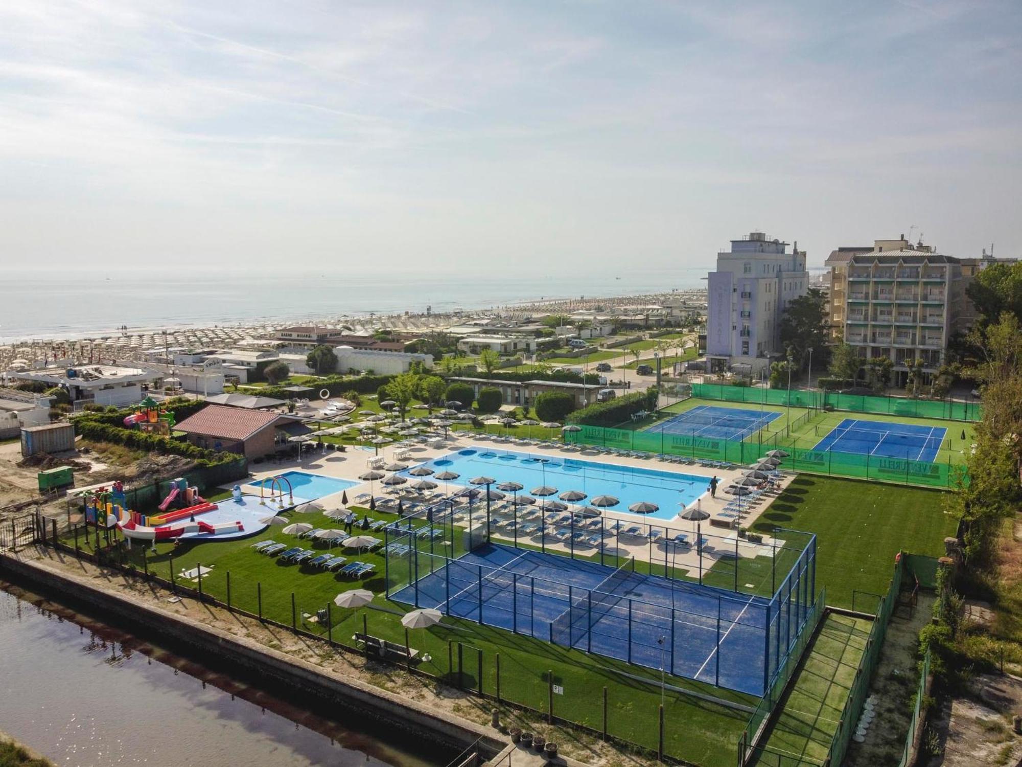 Hotel Baya - In Centro, Sul Mare Milano Marittima Extérieur photo