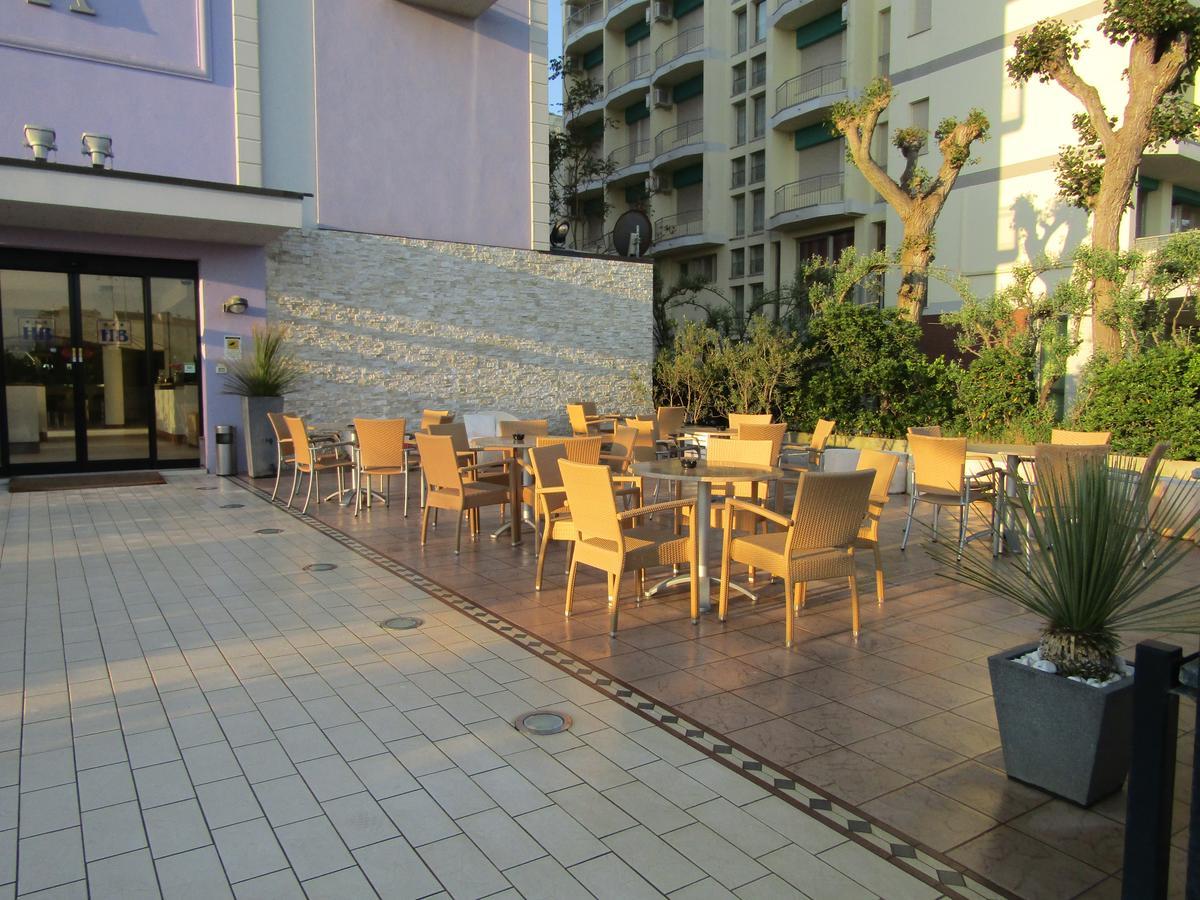 Hotel Baya - In Centro, Sul Mare Milano Marittima Extérieur photo